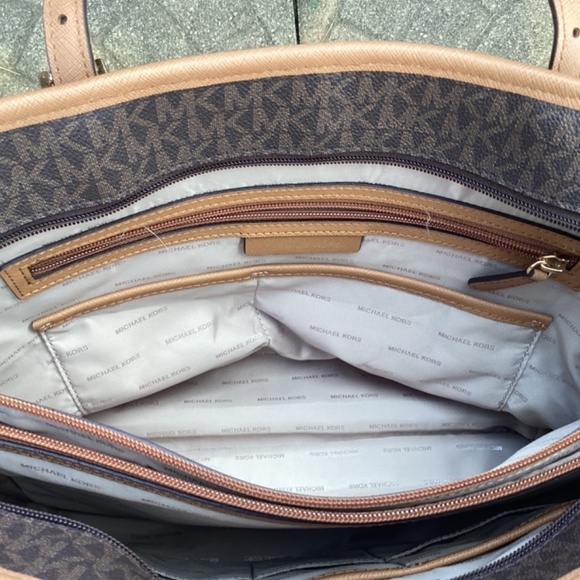 Michael Kors Jet Set Monogram Coated Canvas Brown Double Handle Large Tote Bag - Picture 9 of 9